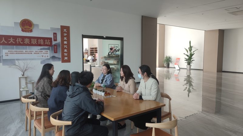 服装行业短视频运营：代运营与自运营的差异化解析